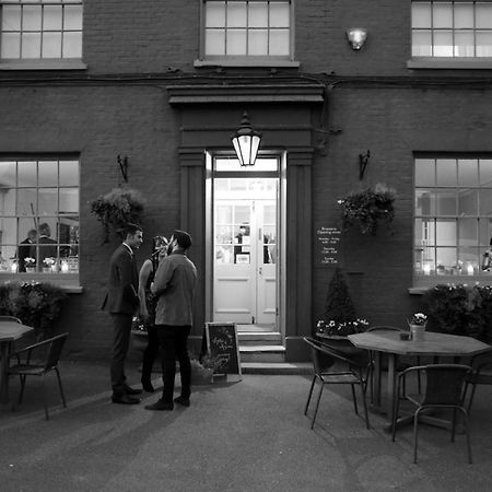 Hotel Blue Pigeons Worth  Exterior foto